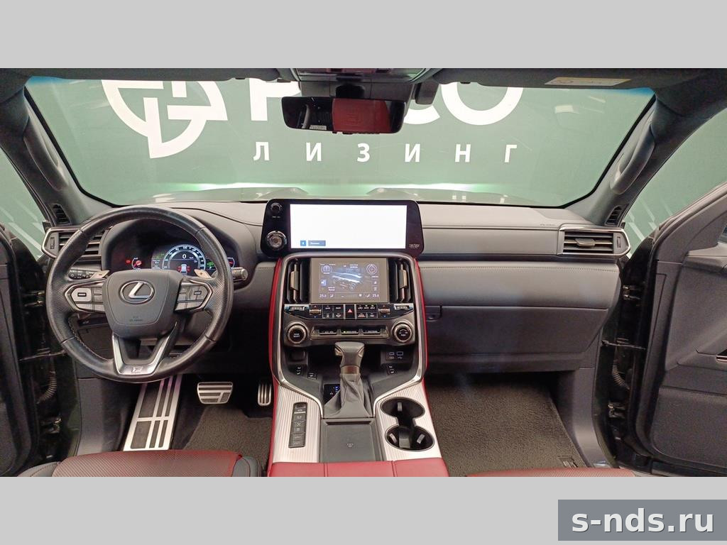 LEXUS LX600 2023г.