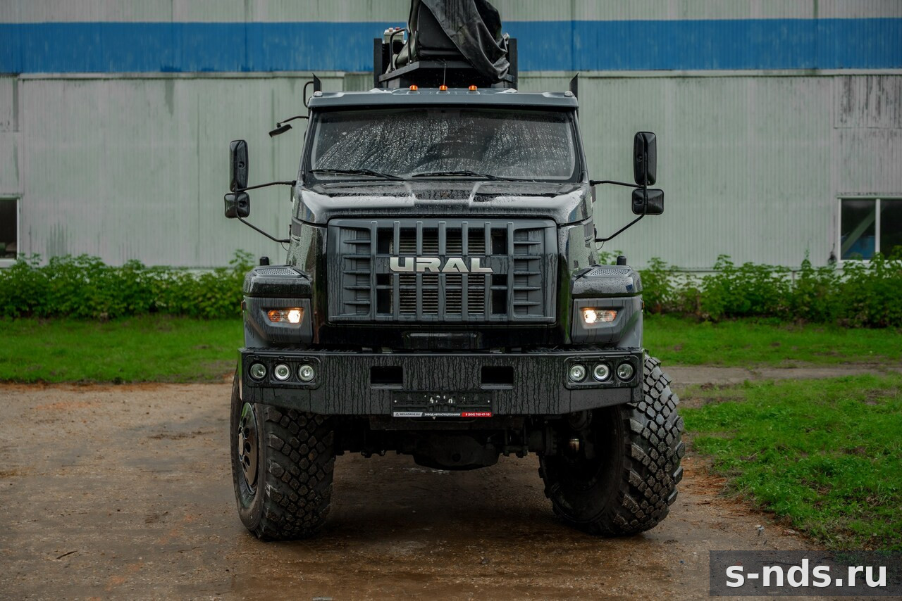Бурильно-крановая машина ML 5600Z на шасси УРАЛ 43206