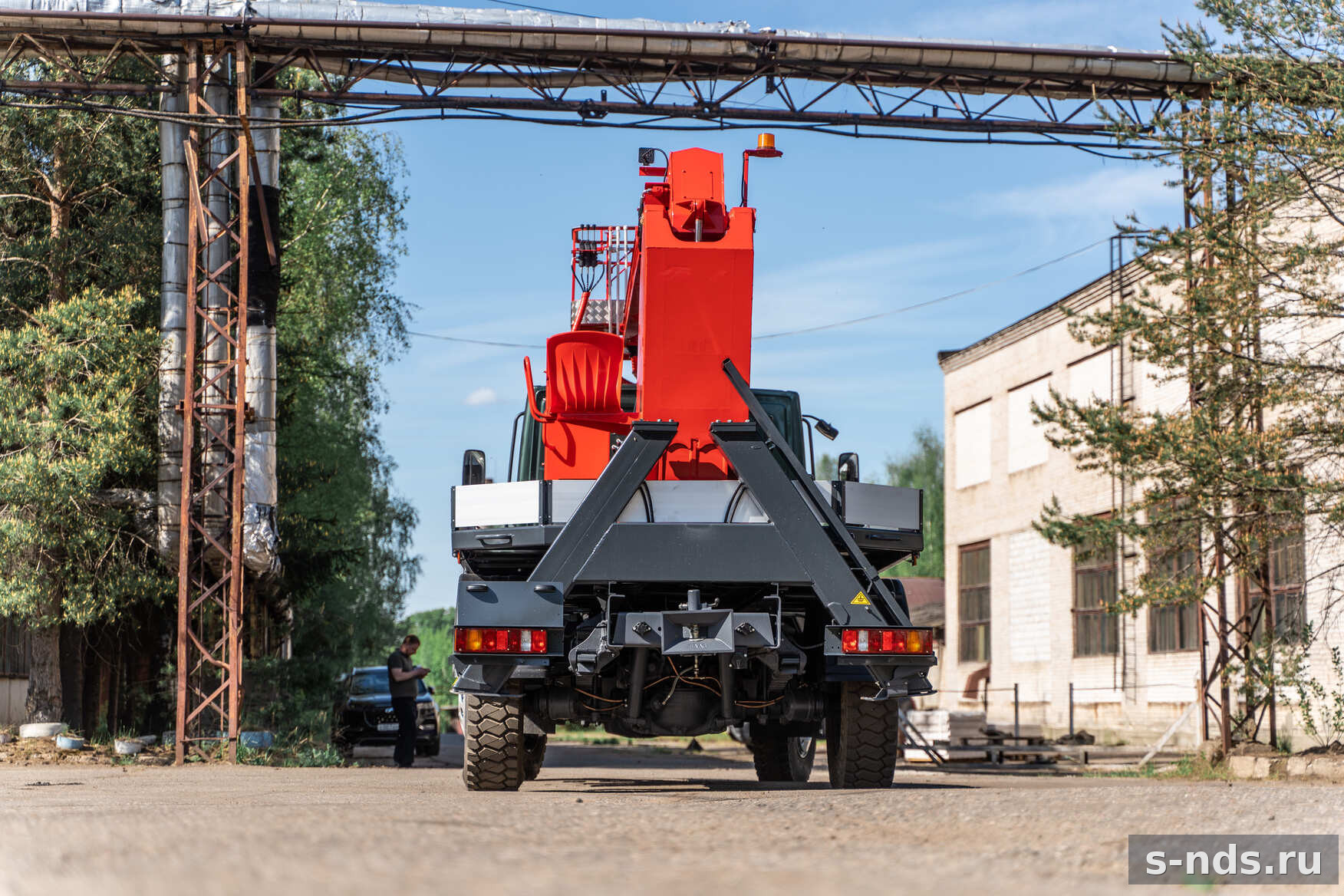 Автовышка ПСС-131.22Э на шасси УРАЛ-43206-67