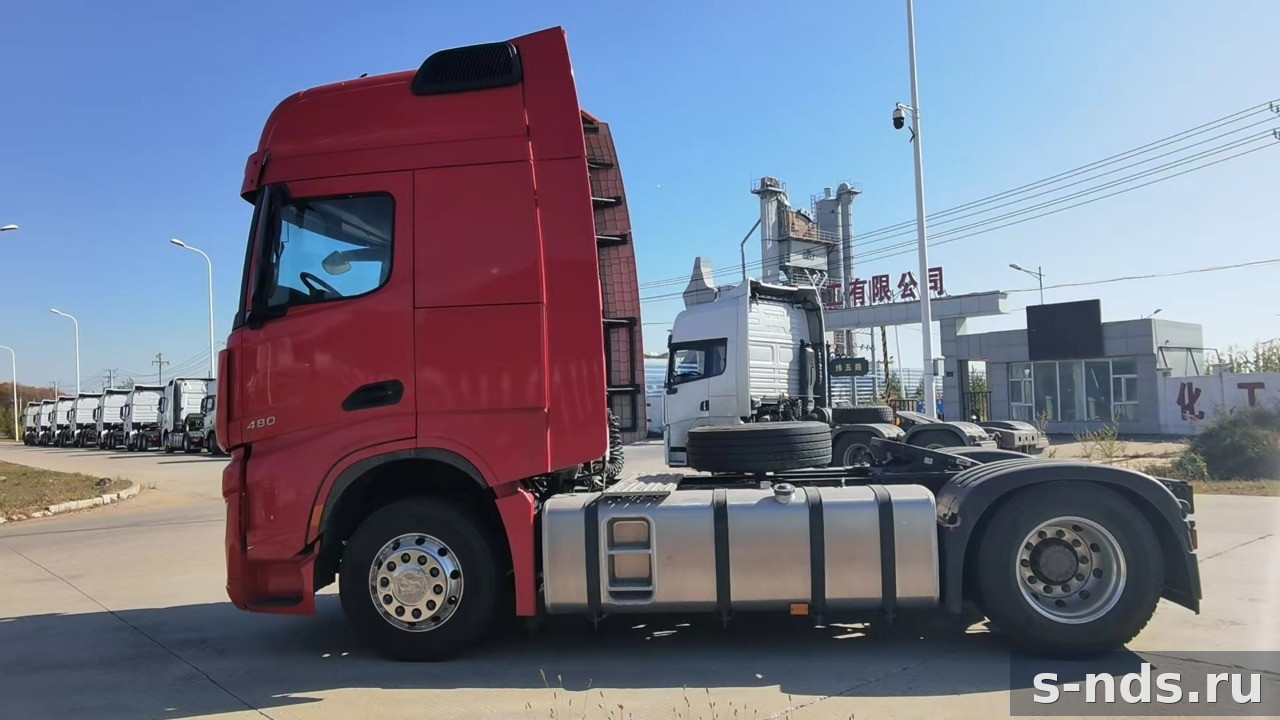 Тягач SHACMAN Х6000 4х2