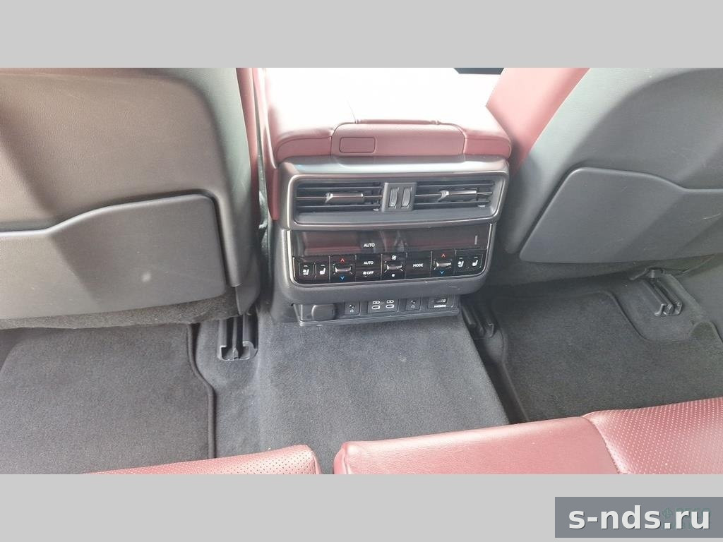 LEXUS LX500d LUXURY+ 2024г.