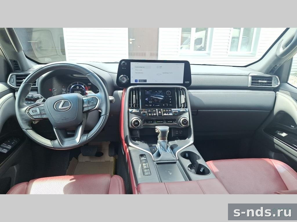 LEXUS LX500d LUXURY+ 2024г.