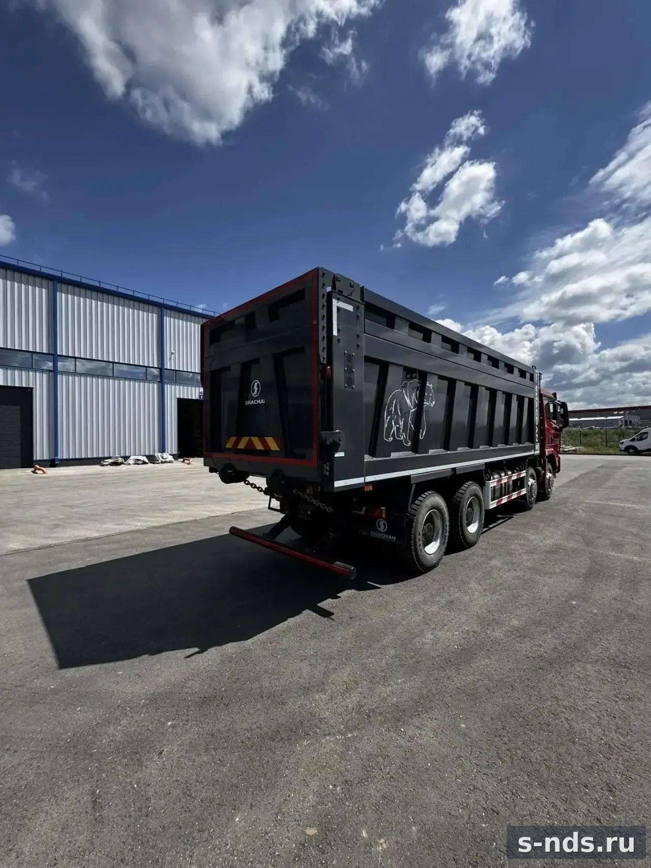 Самосвал SHACMAN 8х4 SX331863366, Х3000 550 л.с. Рестайлинг