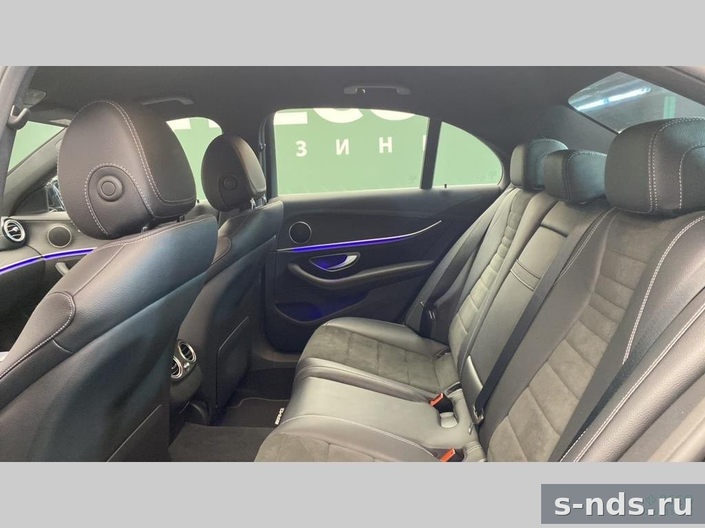 MERCEDES-BENZ E 220 d 4MATIC 2022г.