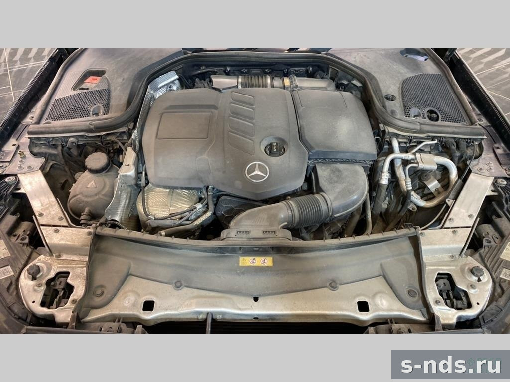 MERCEDES-BENZ E 220 d 4MATIC 2022г.