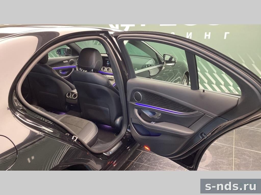 MERCEDES-BENZ E 220 d 4MATIC 2022г.