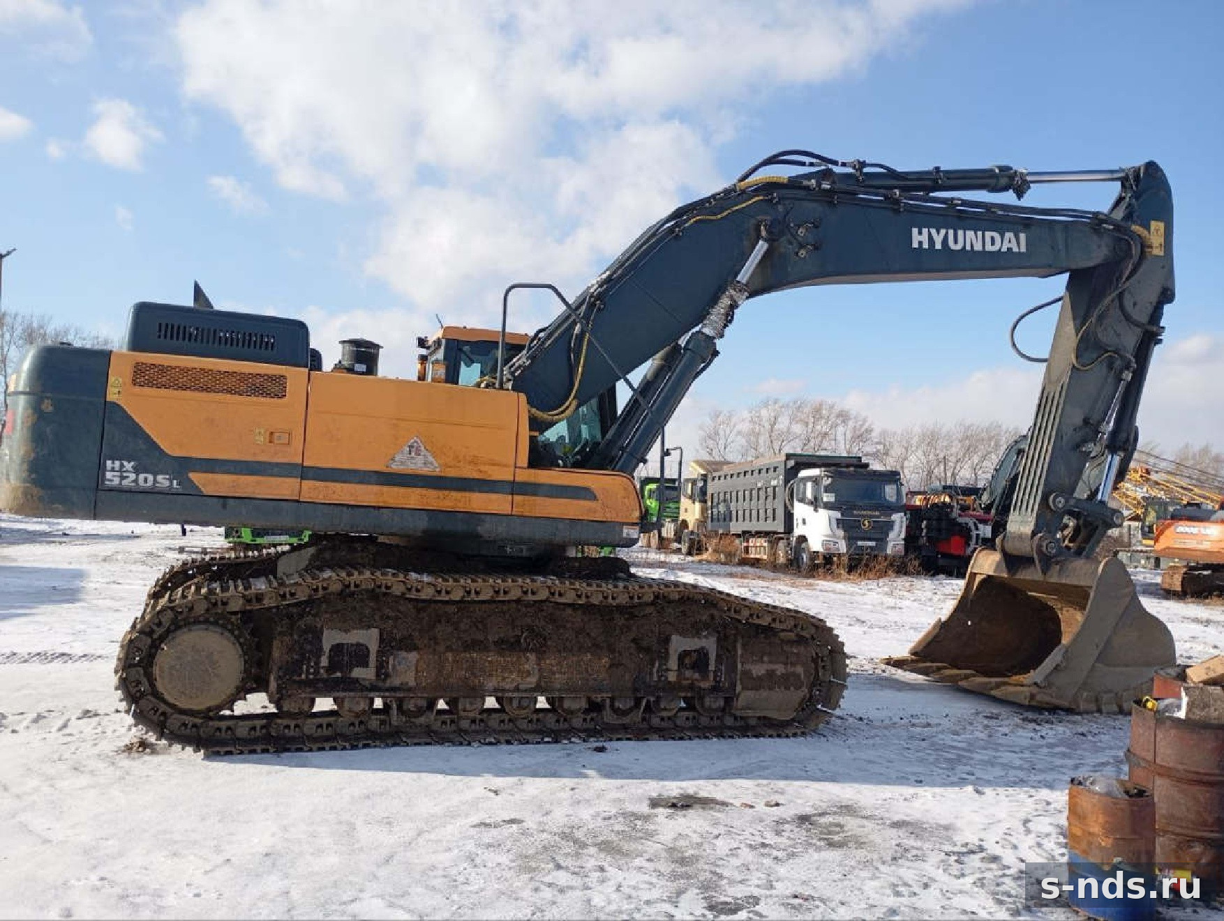 Гусеничный экскаватор Hyundai HX520SL 2022