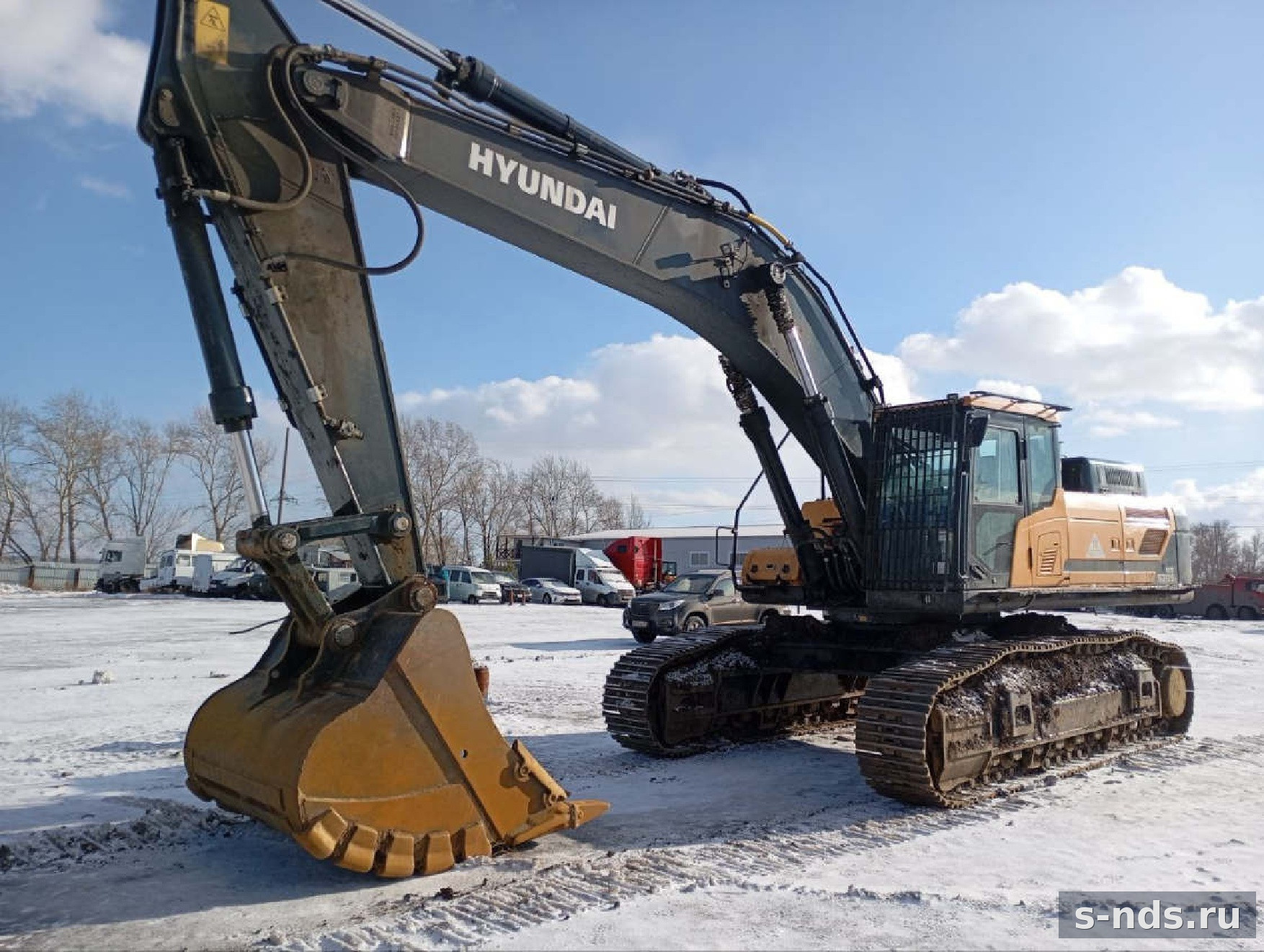 Гусеничный экскаватор Hyundai HX520SL 2022