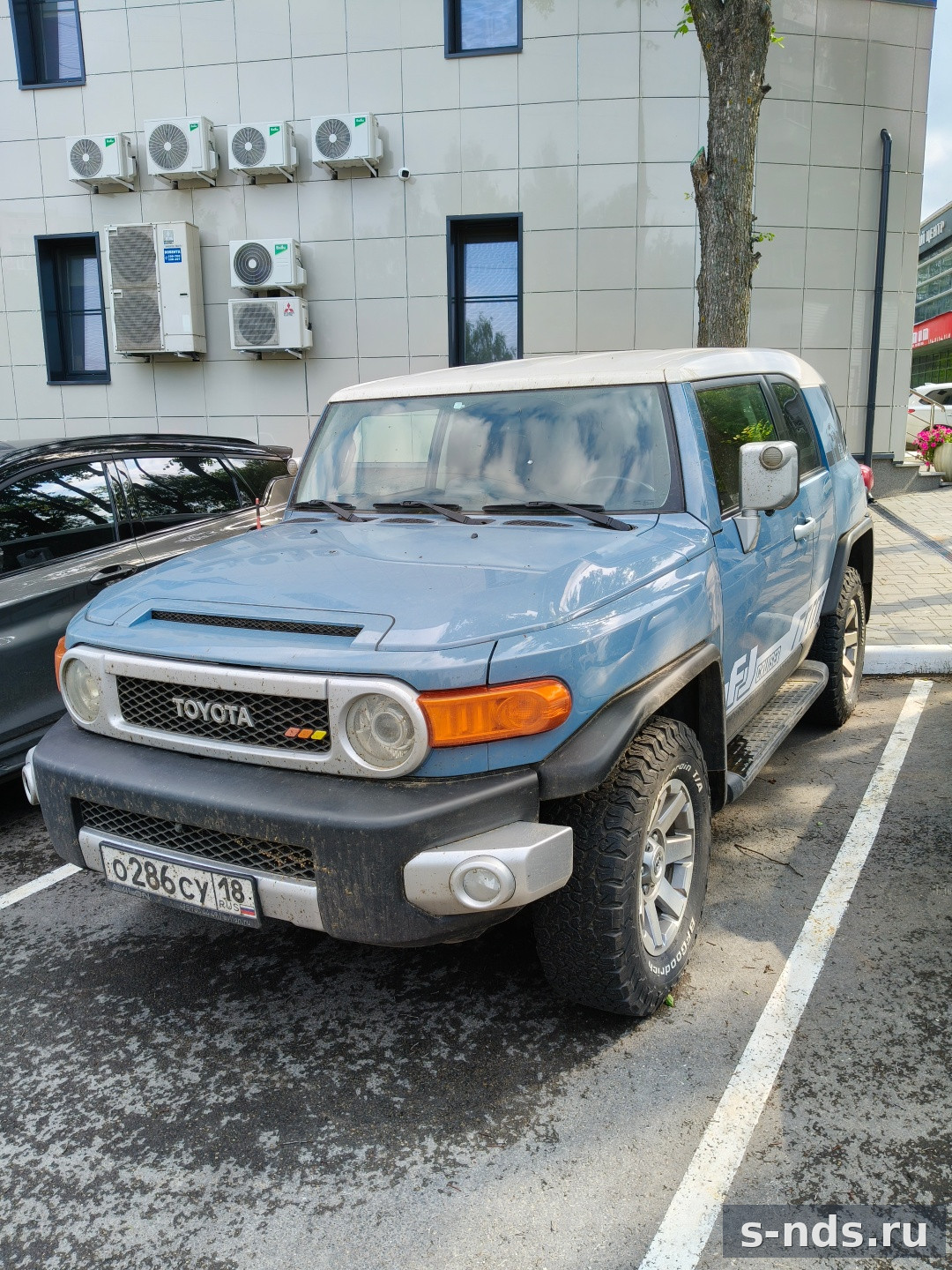 Toyota FJ CRUISER