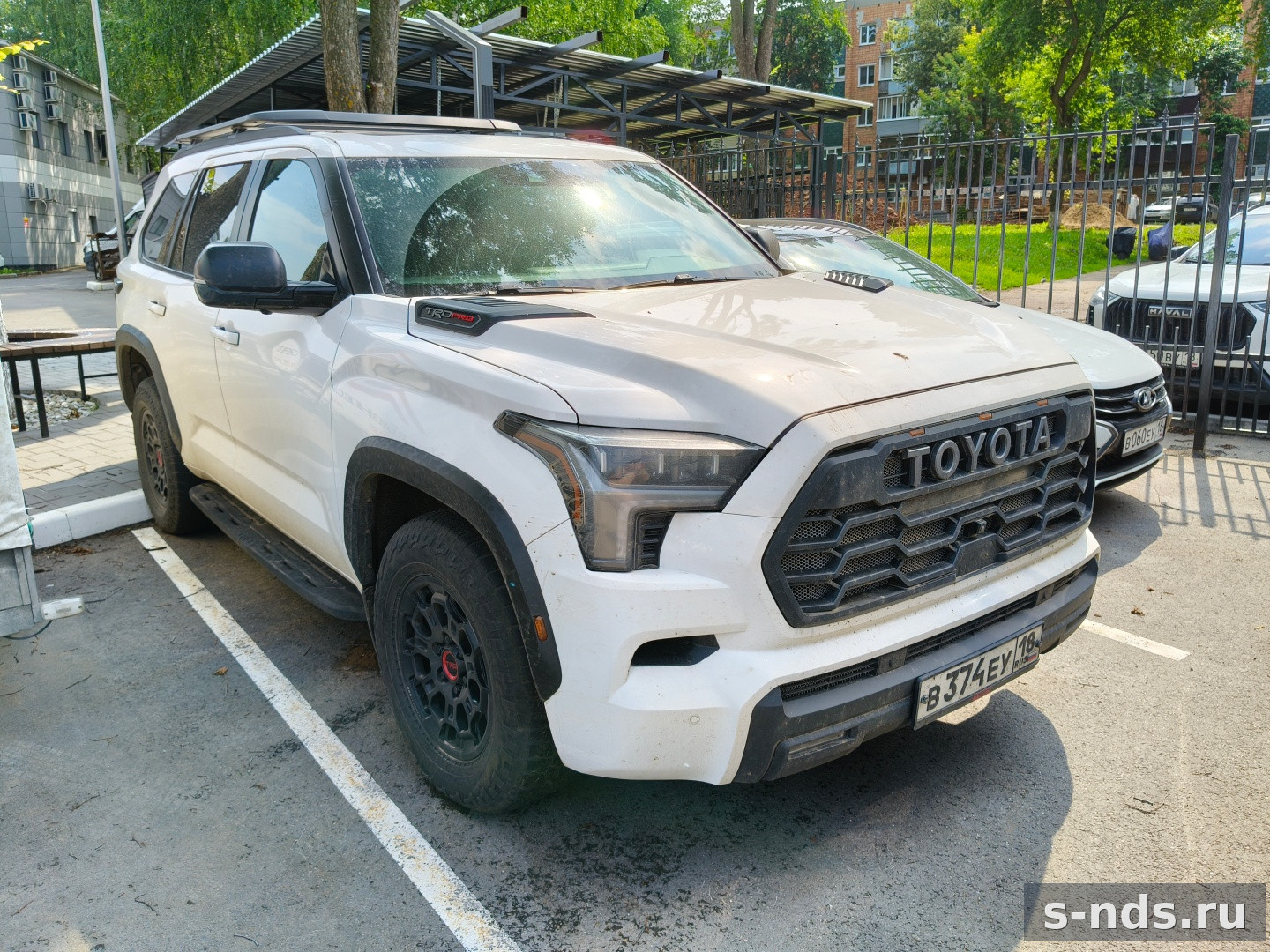 Toyota Sequoia 2024г.