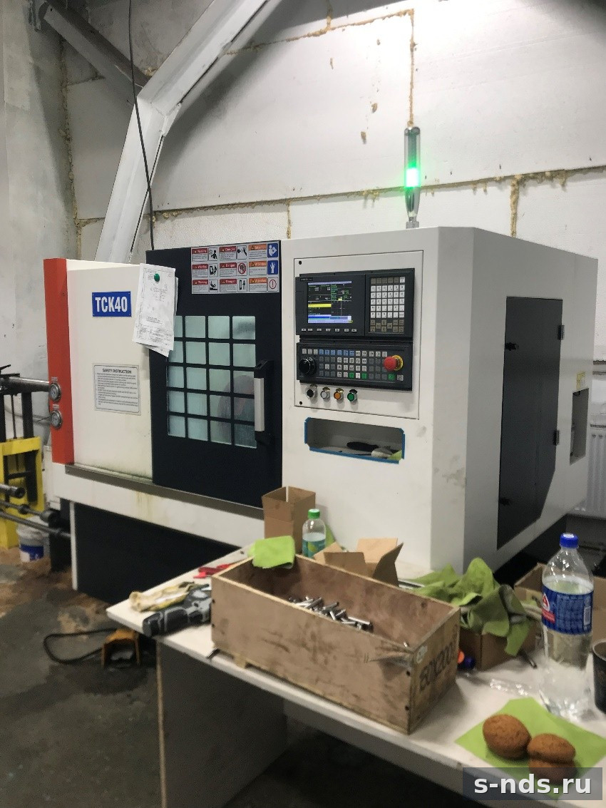 Станок токарный TCK40 с ЧПУ SYNTEC 6TA
