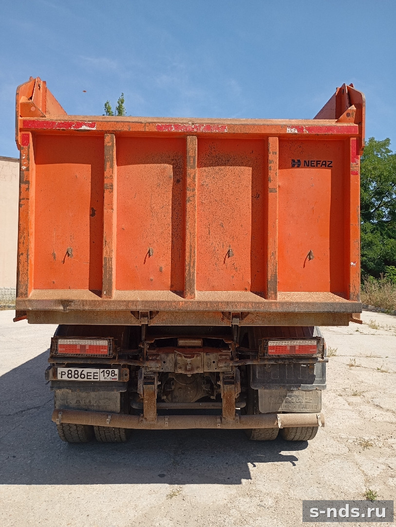 Самосвал КАМАЗ 6520-53