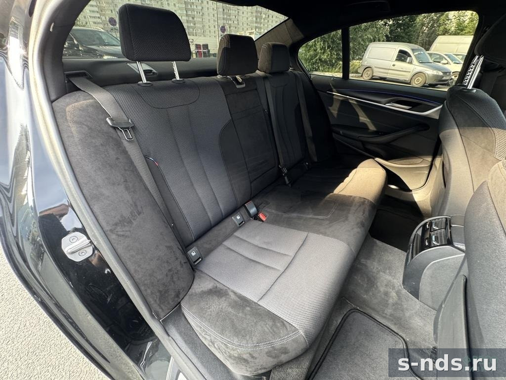 BMW 520d xDrive 2021г.