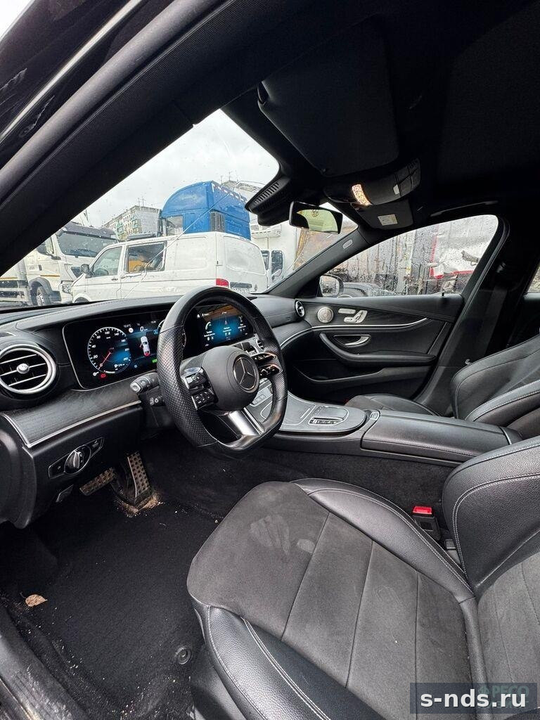 MERCEDES-BENZ E300D 4MATIC 2021г.