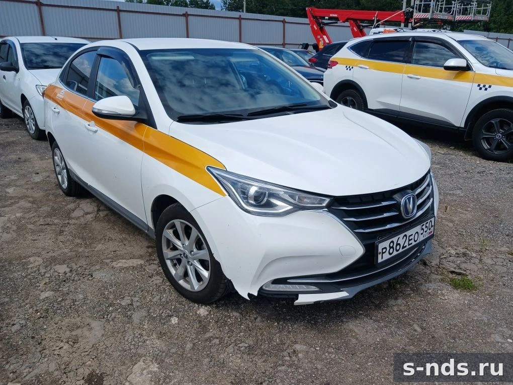 Автомобиль CHANGAN Alsvin