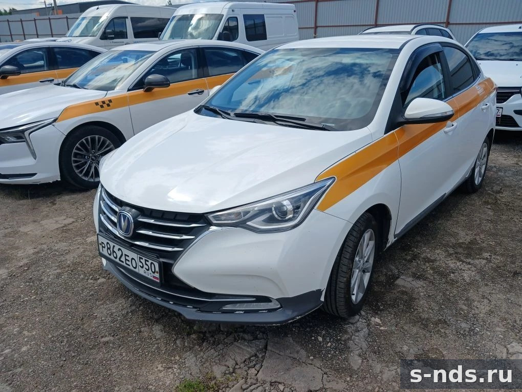 Автомобиль CHANGAN Alsvin