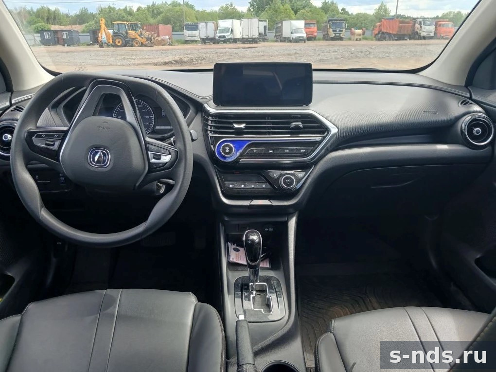 Автомобиль CHANGAN Alsvin