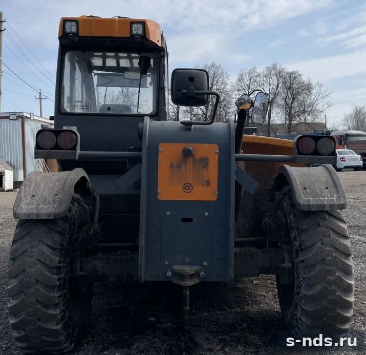 Погрузчик с телескопической стрелой Amkodor Т400-70