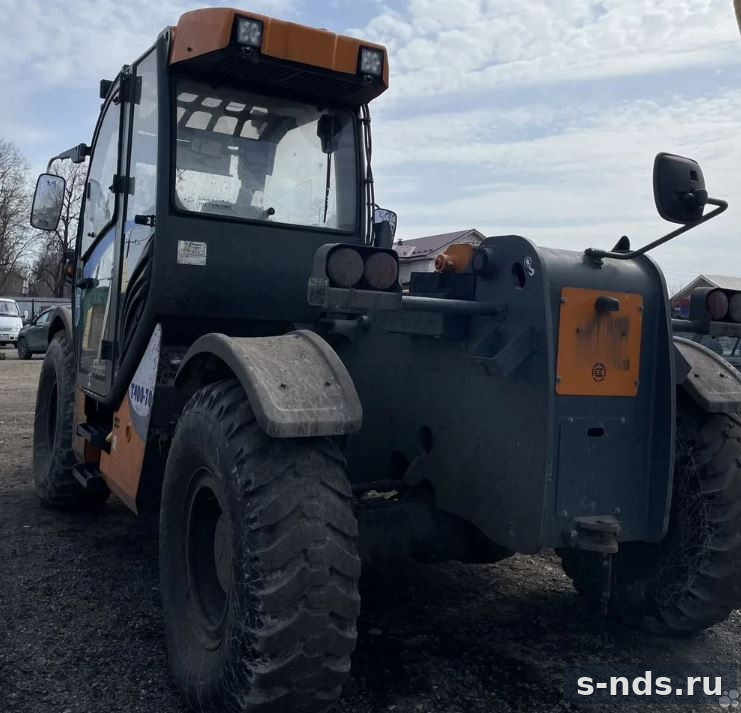 Погрузчик с телескопической стрелой Amkodor Т400-70
