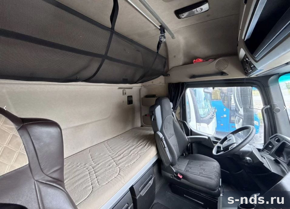 Седельный тягач Mercedes-Benz Actros