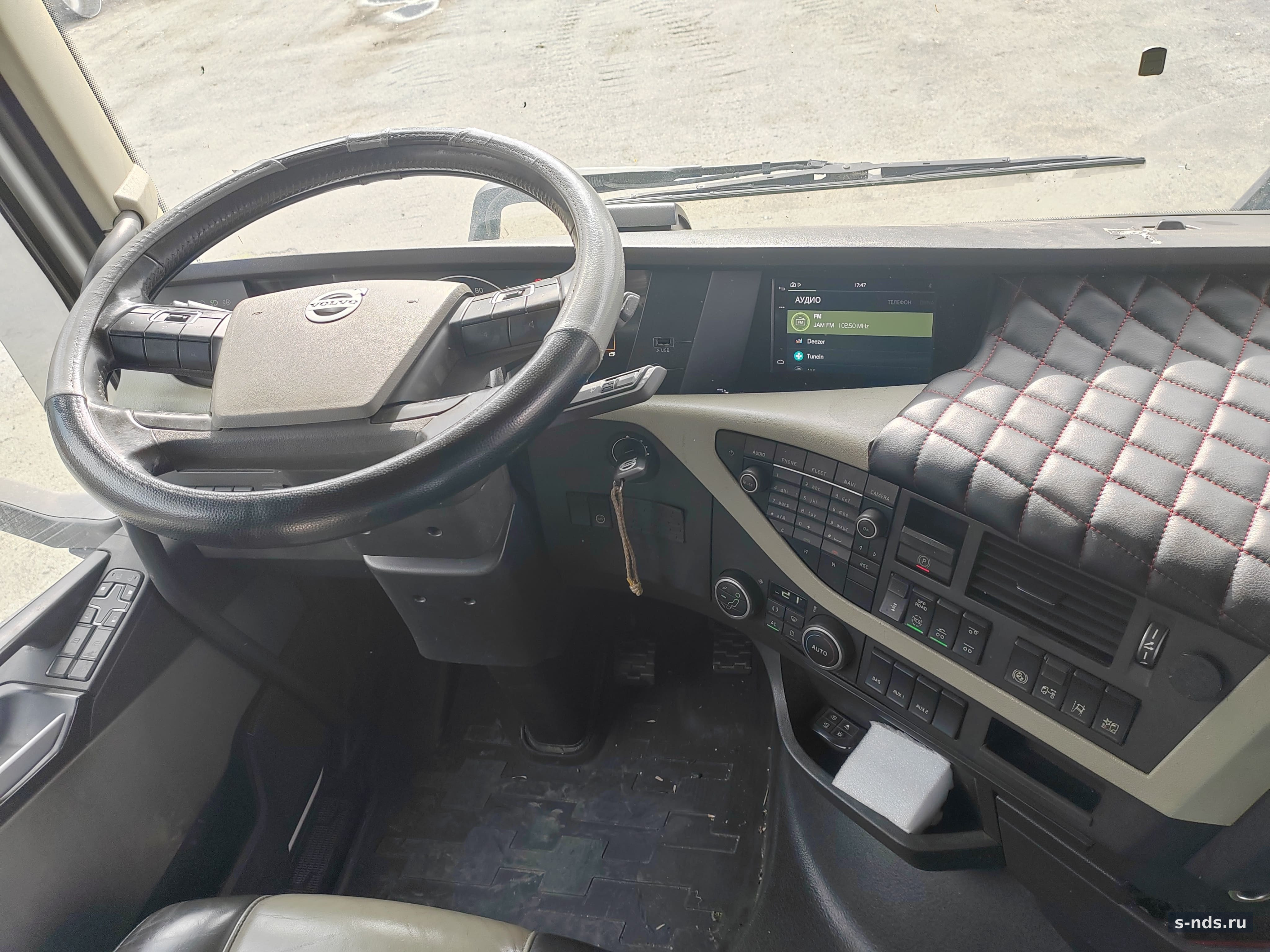 Тягач Volvo FH-TRUCK 6x2