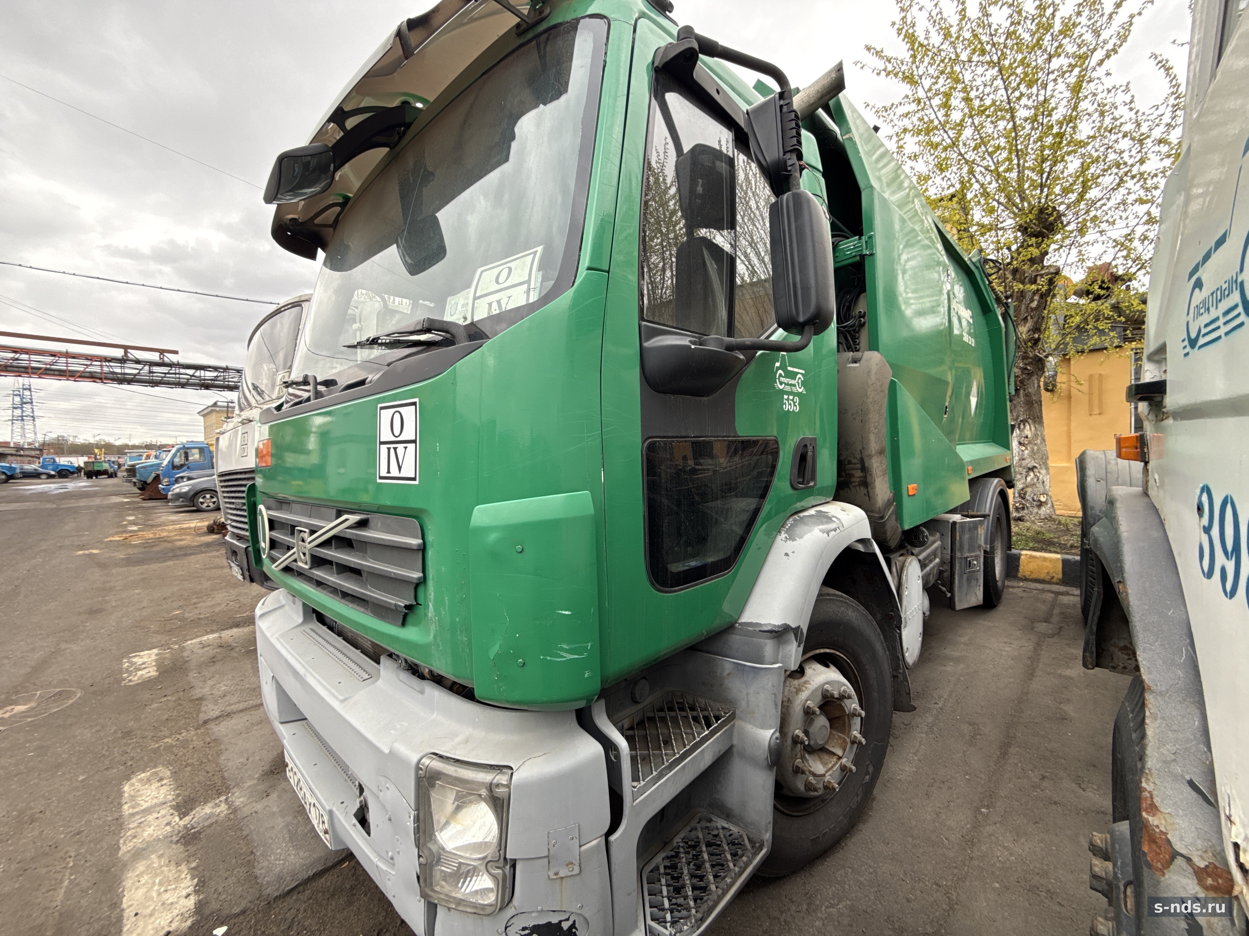 Volvo FES 4x2 Мусоровоз, боковая загрузка